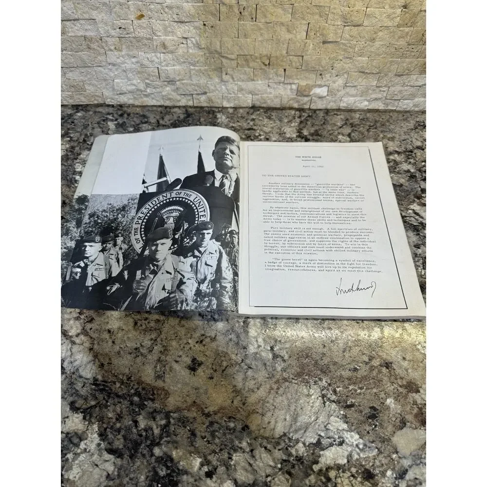 SPECIAL‎ WARFARE: US Army An Army Specialty 1962 War Office Illustrated